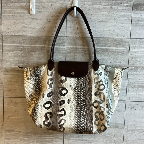 Longchamp Handbags - Long champ RARE snakeskin print large tote